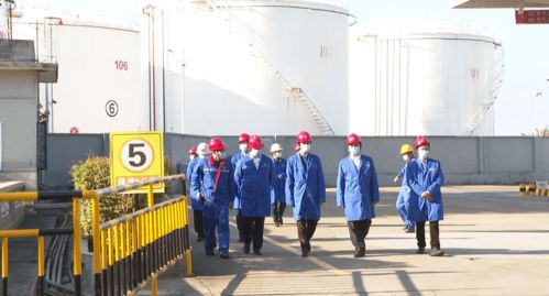 海陵區(qū)領(lǐng)導(dǎo)帶隊(duì)開(kāi)展節(jié)前綜合檢查與慰問(wèn)，保障安全祥和過(guò)佳節(jié)